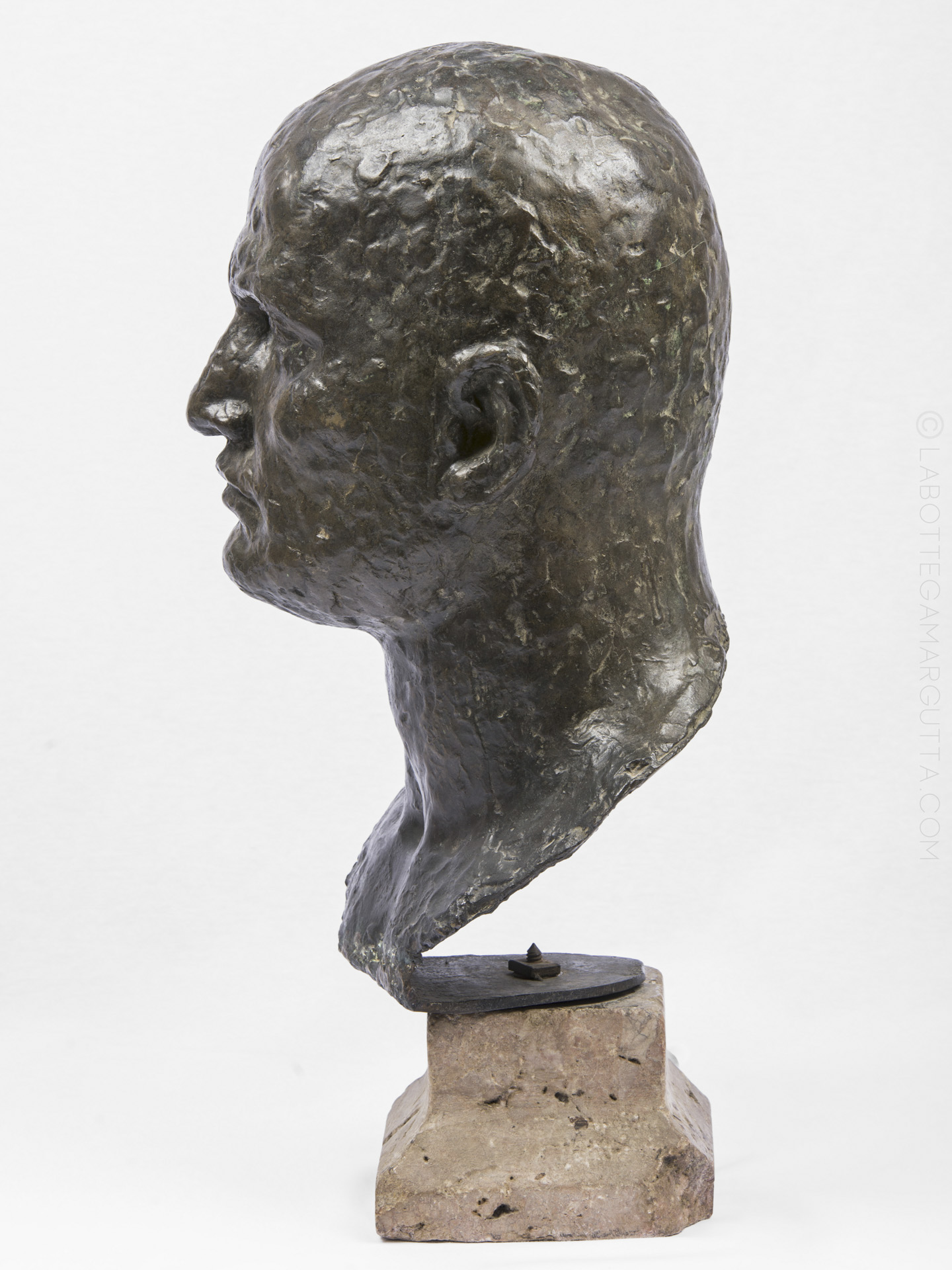 Oggettistica, Busto Mussolini in bronzo